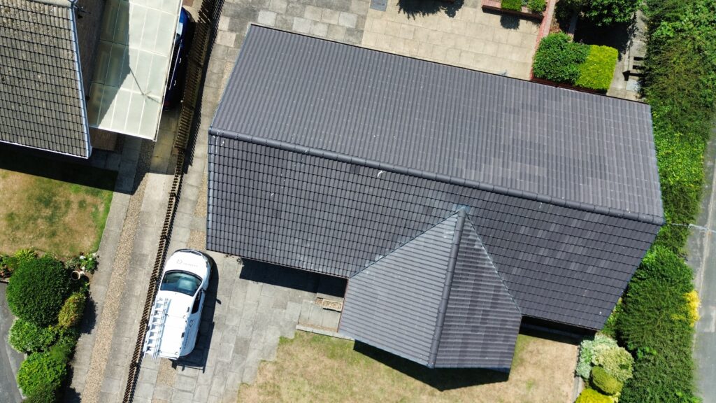 DCIM100MEDIADJI 0435.JPG Ariel shot of a new house roof | Kennedy Roofing